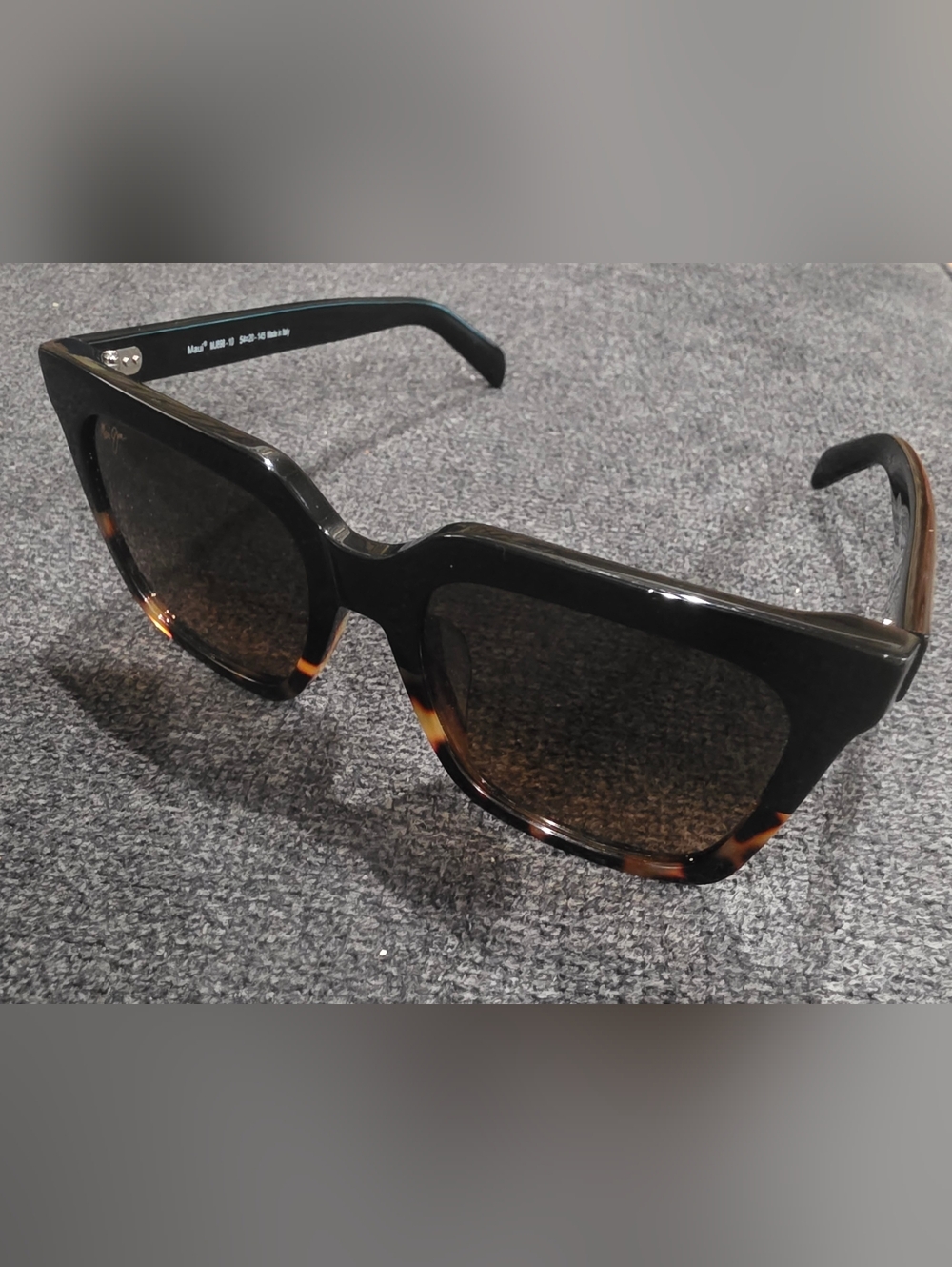 Maui Jim "Rooftop" Sunglasses. Model MJ 898-10